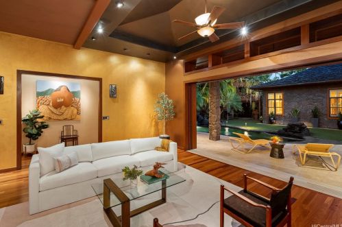 4451 Kolohala St, Honolulu HI  96816-4939 exterior