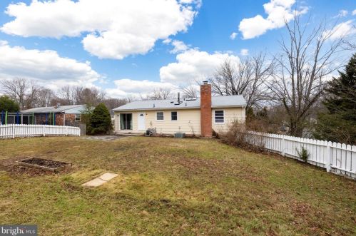 6401 Whippany Way, Springfield VA  22015-3428 exterior