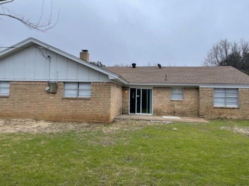 1304 Lyric Dr, Fort Worth TX  76134-4418 exterior