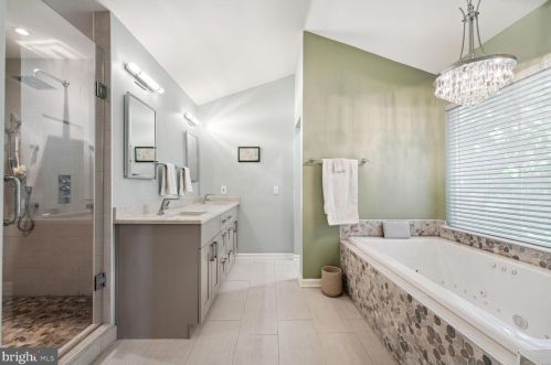 7 Stratford Garden Ct, Silver Spring MD exterior