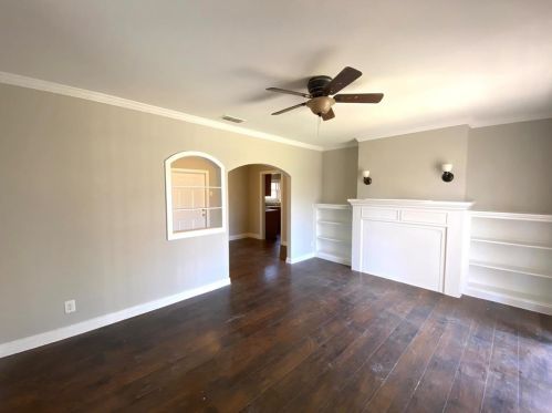 2629 Bowling Green Ave, Dallas TX  75216-3235 exterior