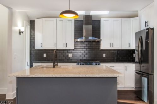 113 Everdale Rd, Dover NJ  07869-2301 exterior