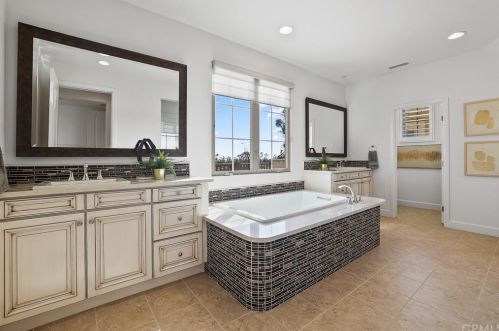 130 Long Fence, Irvine CA  92602-1807 exterior