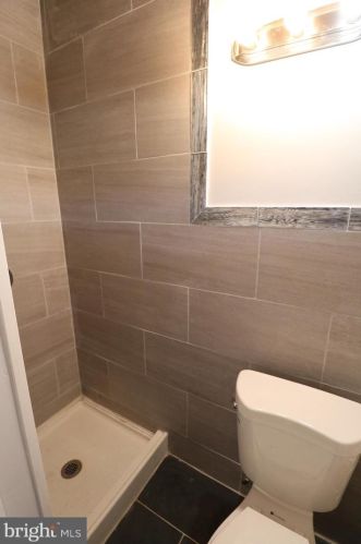 635 Parkway Ave, Trenton NJ  08618-2723 exterior