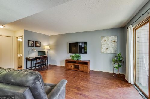 1648 Cope Ave, Saint Paul MN  55109-2655 exterior