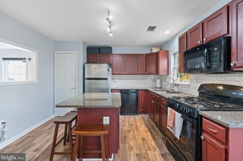 15043 Galapagos Pl, Woodbridge VA  22193-5843 exterior