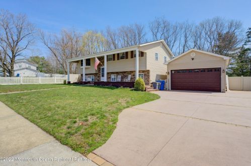 21 Vermont Ave, Jackson Twp, NJ 08527-1535