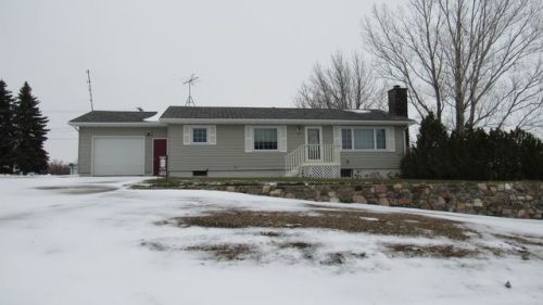 904 5th Ave, Falkirk, ND 58577