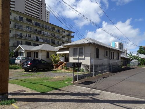 746 Makaleka Ave, Honolulu, HI 96816-6031