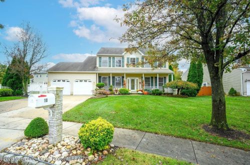 10 Conrad Ct, Berkeley Township, NJ 08721-2449