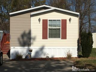 3204 52nd St, Davenport IA  52806-2905 exterior
