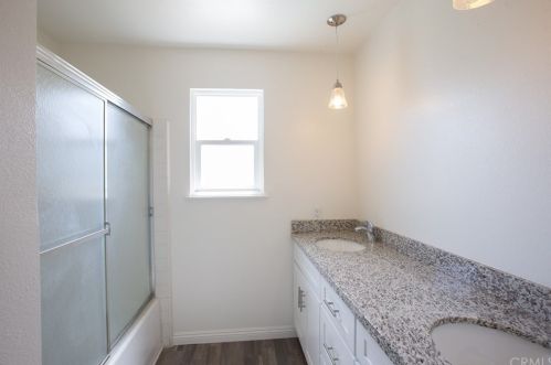 5560 Wentworth Dr, Riverside CA  92505-3156 exterior