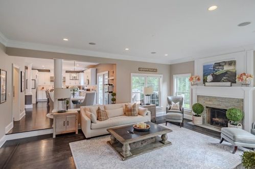 5 Clydesdale Ct, Upper Stepney CT  06468-1368 exterior