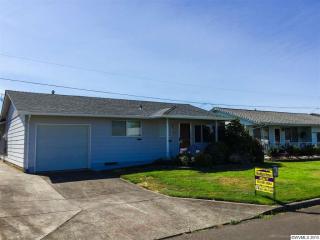 1643 Thompson Rd, Woodburn, OR 97071-2428