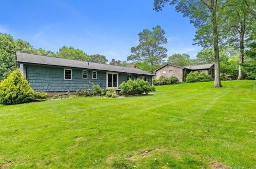 56 Palmer Dr, Wapping, CT 06074-2805
