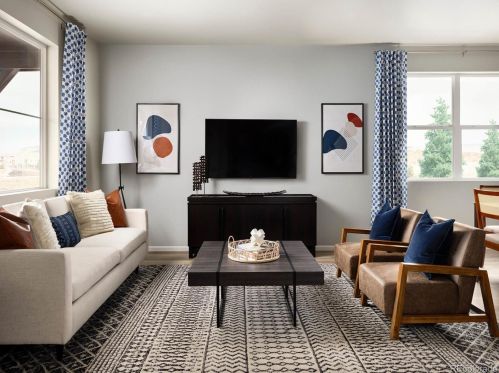 770 Rome St, Aurora, CO 80018-3143