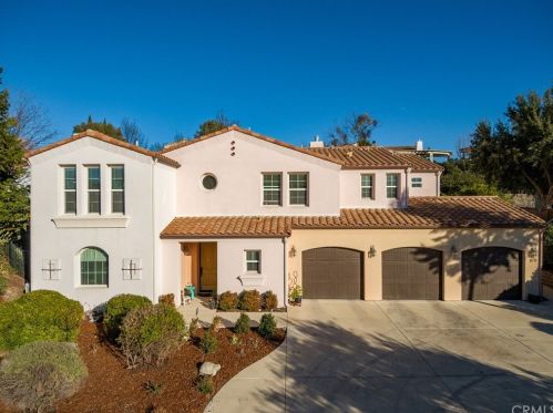810 Hacienda Cir, Lake Nacimiento, CA 93446-5805