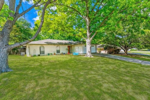 6424 Trl Lk Dr, Fort Worth TX  76133-1247 exterior