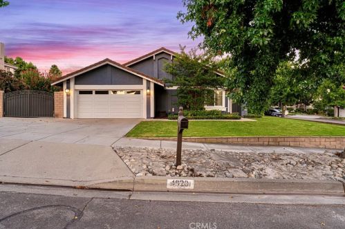 1820 Maywood Ct, Upland, CA 91784-1557