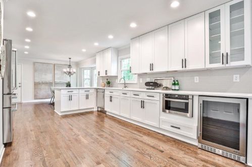 3911 Edenton Ct, Atlanta GA  30319-1883 exterior