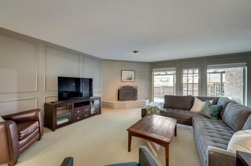 9672 Atherton Dr, Dallas TX  75243-6135 exterior