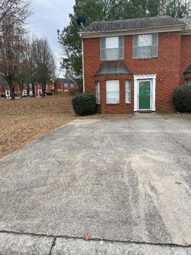 5753 Wind Gate Ln, Lithonia, GA 30058-3598