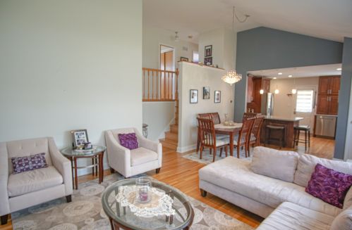 8931 Merrill St, Niles IL  60714-1707 exterior