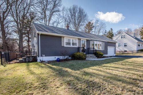 26 Sunrise Cir, Wallingford CT  06492-3225 exterior
