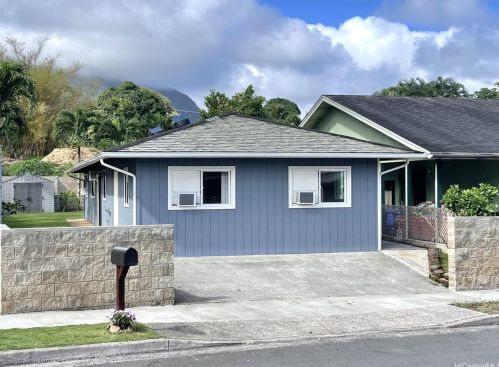 47605 Alawiki St, Kaneohe, HI 96744
