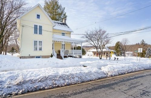 31 Academy St, Califon, NJ 07830-4354