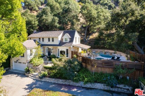 2660 Glenoaks Blvd, Glendale, CA 91206-3107