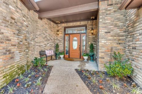 16058 Chalfont Ct, Dallas, TX 75248-3547