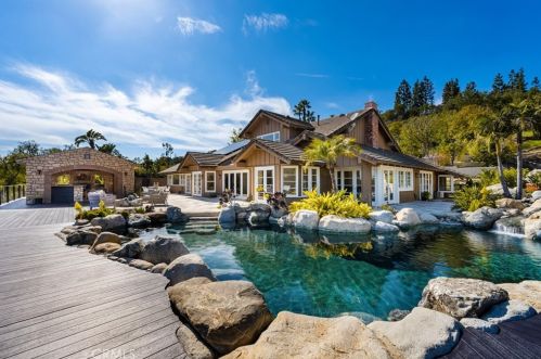 10792 Bronco Cir, Santa Ana, CA 92705-2504