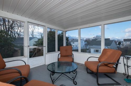 11 Dobson Cir, Middletown CT  06457-4603 exterior