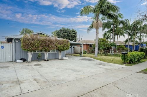 629 Townsend St, Santa Ana, CA 92703-2840