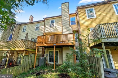 7465 Swan Point Way, Columbia MD  21045-5057 exterior