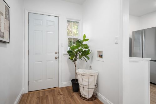1120 Boynton St, Glendale CA  91205-2828 exterior