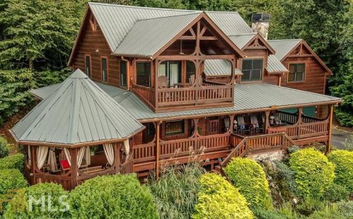 110 Green Valley Trl, Mineral Bluff, GA 30559-2985