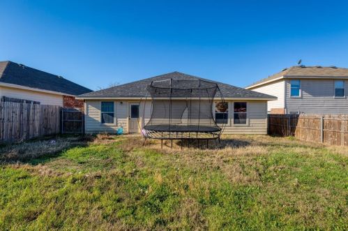 4932 Water Rdg Ln, Fort Worth TX  76179-4239 exterior