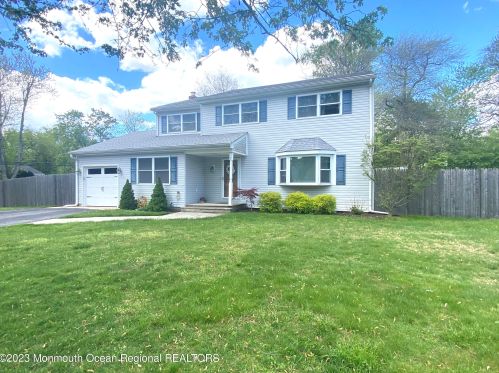 2 Deer Ln, Jackson Twp, NJ 08527-1216
