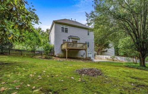 842 Eagle Glen Xing, Holly Springs GA  30189-6958 exterior