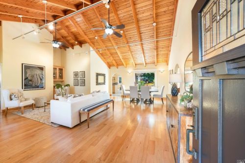 306 Fitch St, Healdsburg, CA 95448-4204