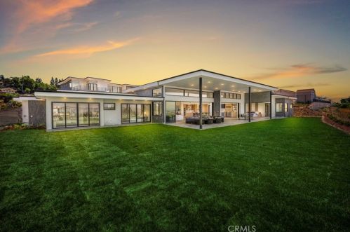 7663 Corto Rd, Anaheim, CA 92808-1348