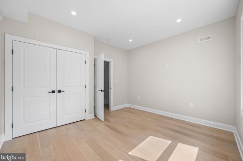 2459 Gaul St, Philadelphia PA  19125-3022 exterior