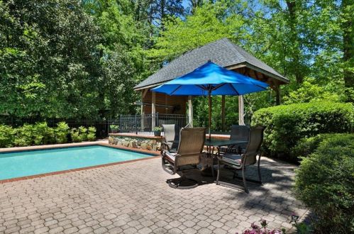 1630 Brandon Hall Dr, Atlanta GA  30350-3703 exterior