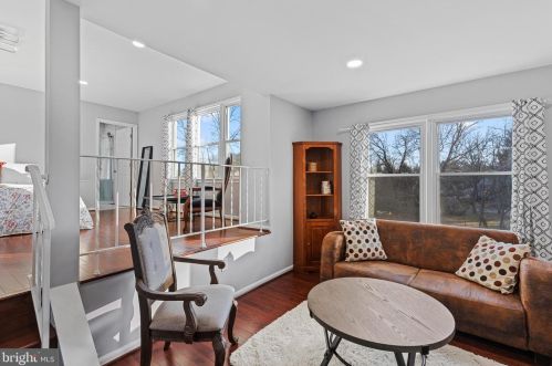 5002 Ten Mills Rd, Columbia MD  21044-1539 exterior