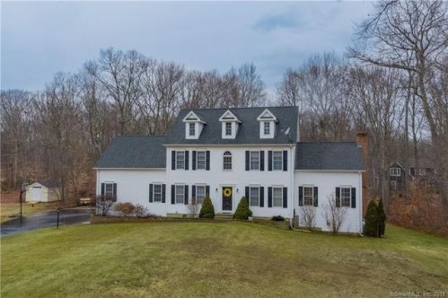 60 Jolin Ln, Colchester, CT 06415-1782