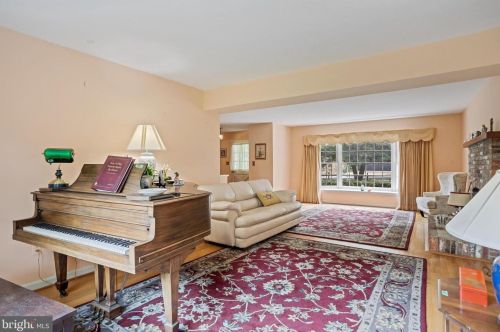 16 Severn Riv Rd, Severna Park MD 21146-4659 exterior