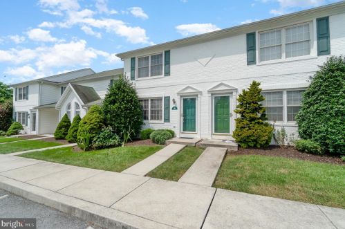 144 Plainview Dr, Harrisburg, PA 17112-8942