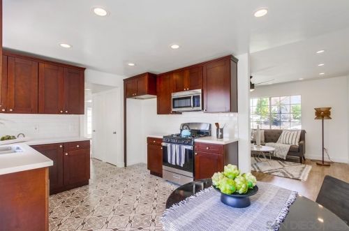 1376 Darwin Dr, Oceanside CA  92056-6618 exterior